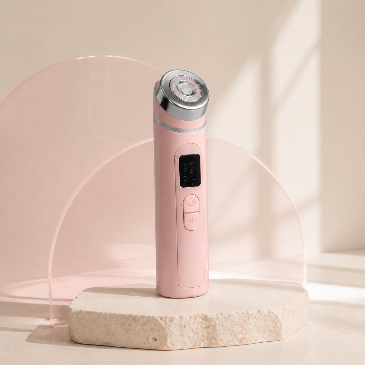 Booster Facial Aluma Skin en estudio de tonos rosa y crema